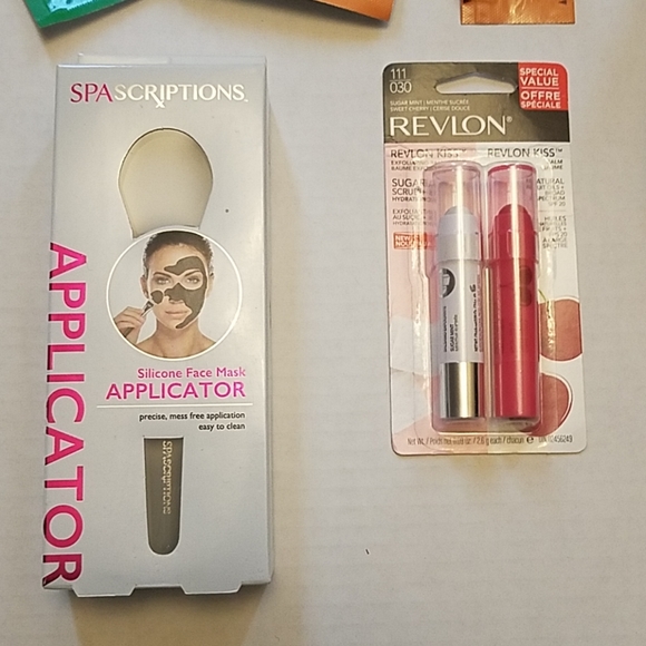 🦄NWT🦄 Beauty Bundle Plus Face and Hair Mask - Picture 6 of 7